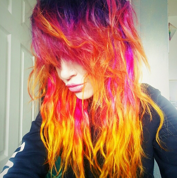 Meet your Posher, RiRi 💖🤘💎🌈 - Picture 2 of 8